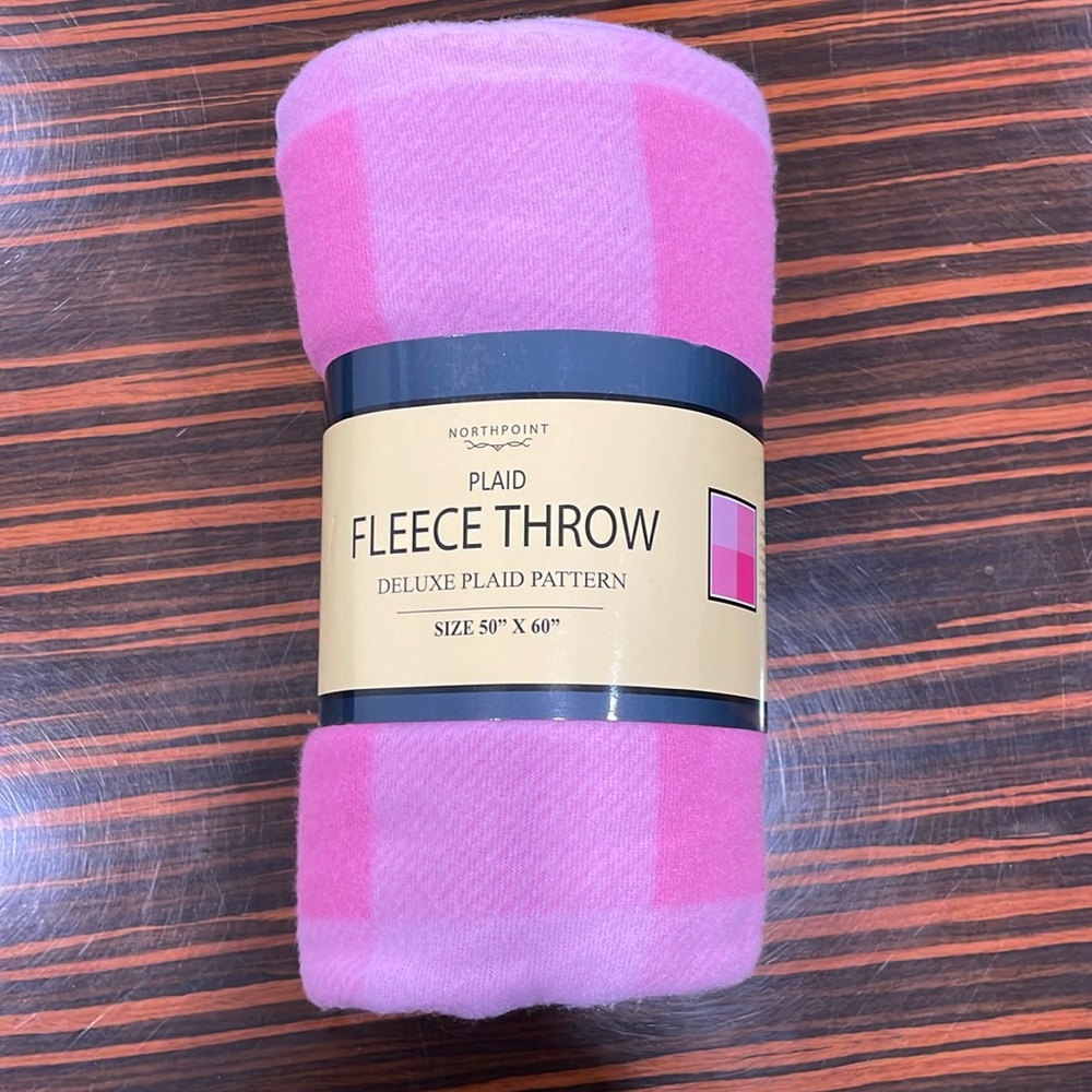 Deluxe Pink Plaid Fleece Throw